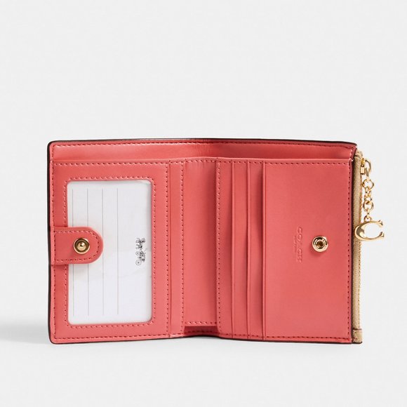 Coach Wallet Strawberry Print - Picture 2 of 2